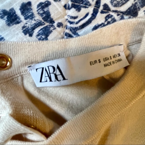 Zara Beige Basic Knit short sleeve sweater with gold buttons size S - Picture 2 of 9